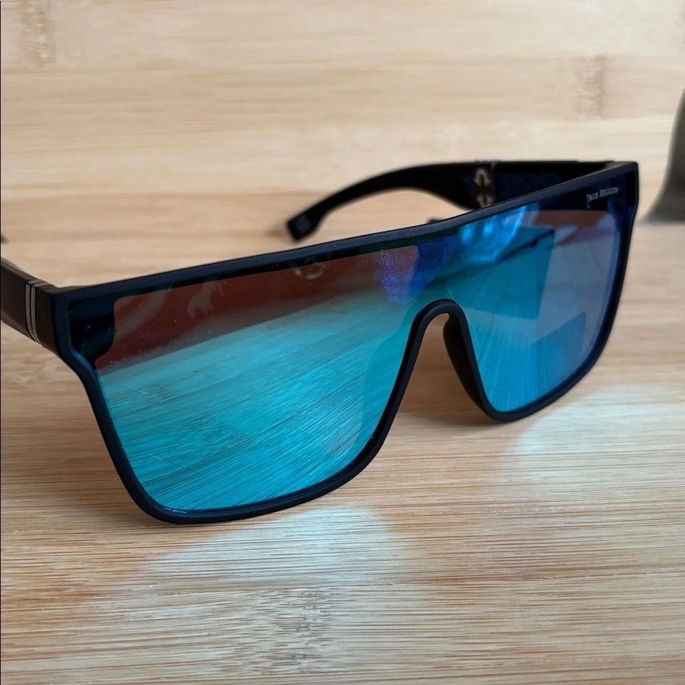 Brand New True Religion Mirrored Lens Black Frame Shield Aviator Sunglasses
